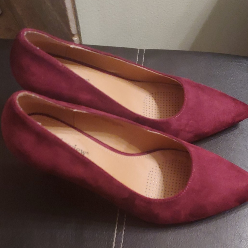 Shoes - Picture 2 of 2
